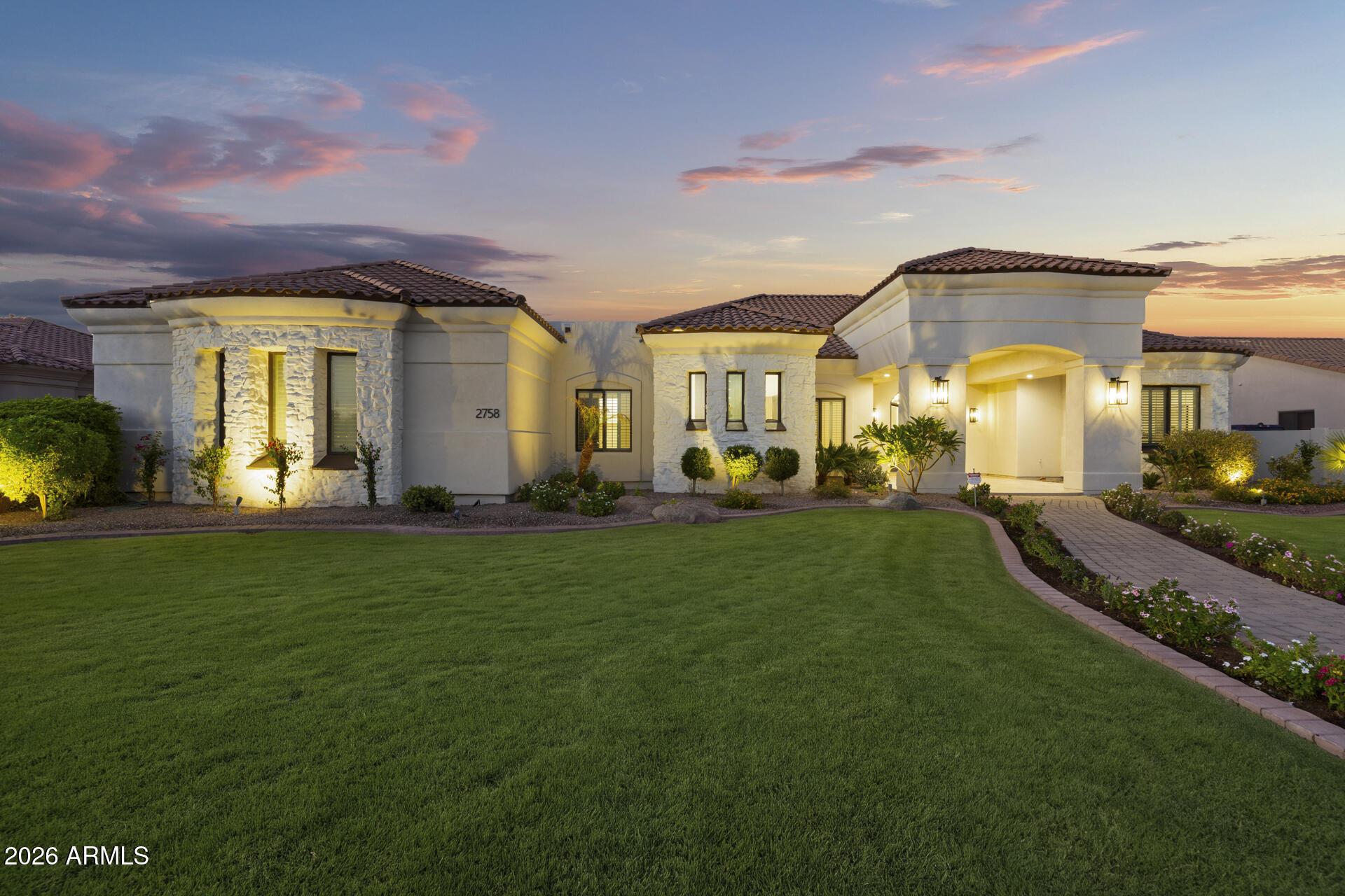 E Locust Dr, Chandler, AZ 85286