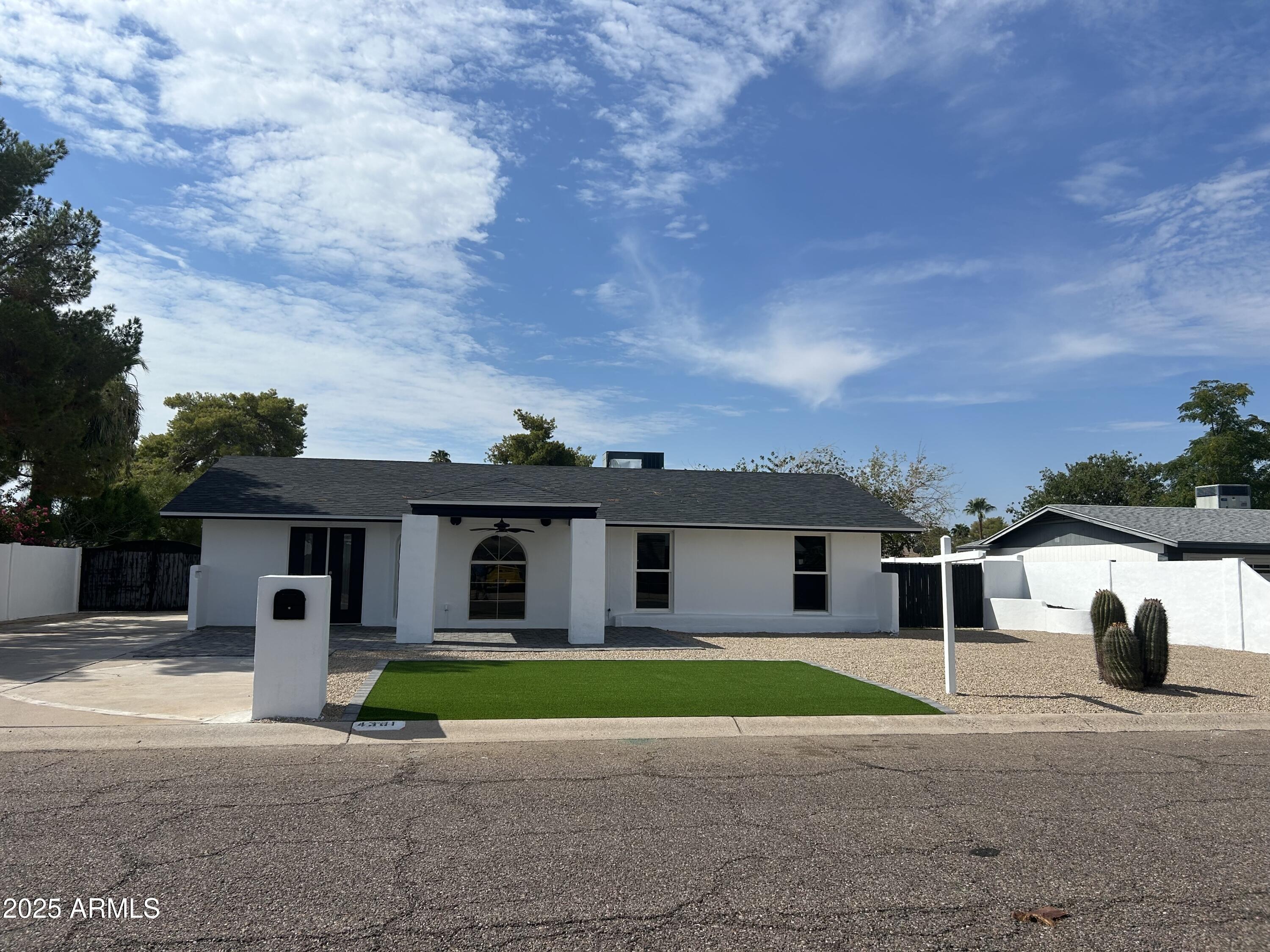 E Bluefield Ave, Phoenix, AZ 85032