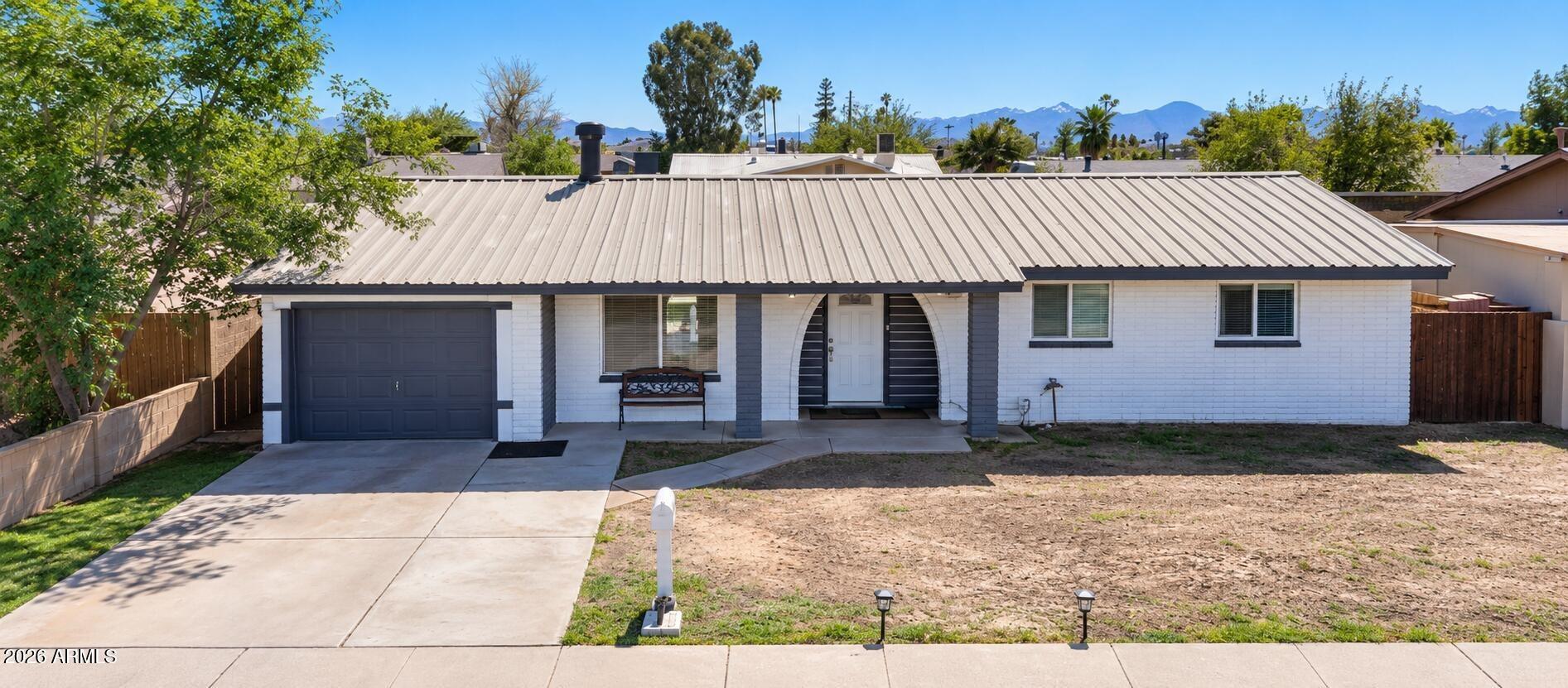 W Lewis Ave, Phoenix, AZ 85009