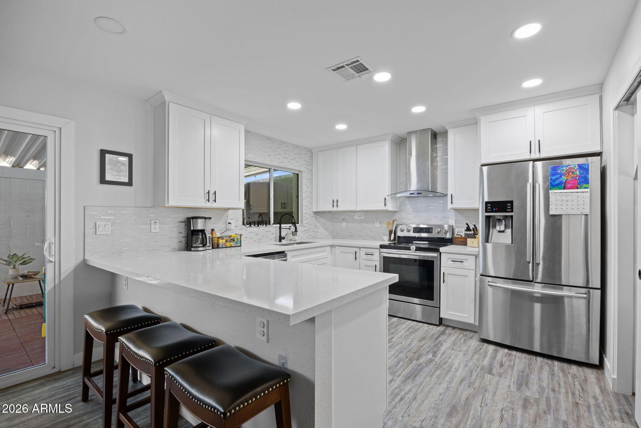 E Belleview St, Phoenix, AZ 85008