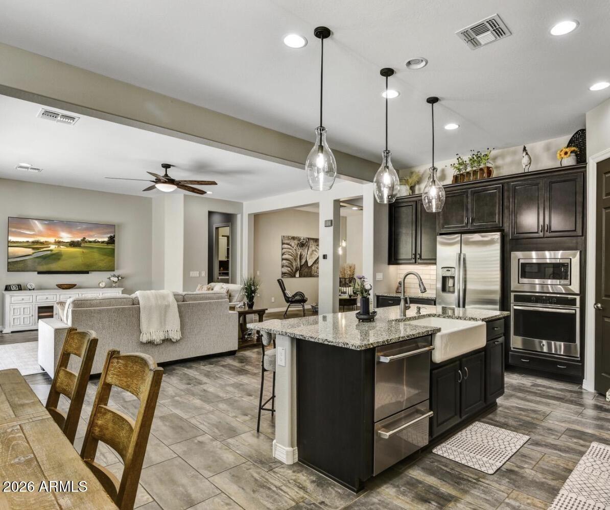 N 106th Dr, Peoria, AZ 85383