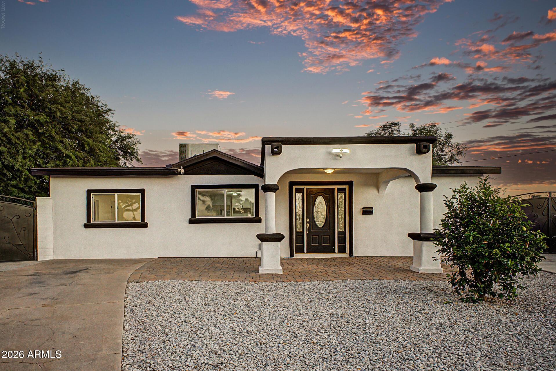 W Crittenden Ln, Phoenix, AZ 85033