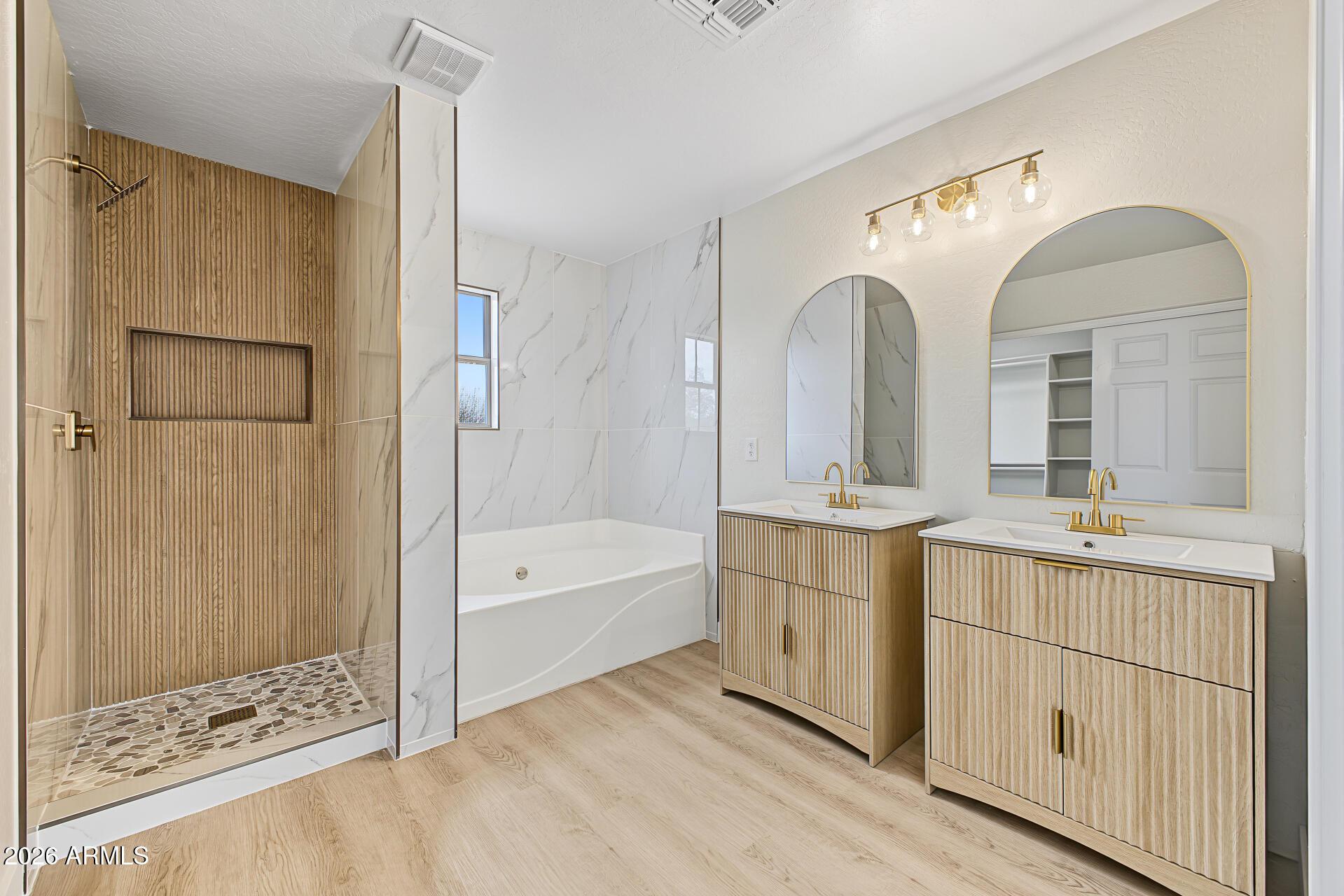W Alta Vista Rd, Phoenix, AZ 85041