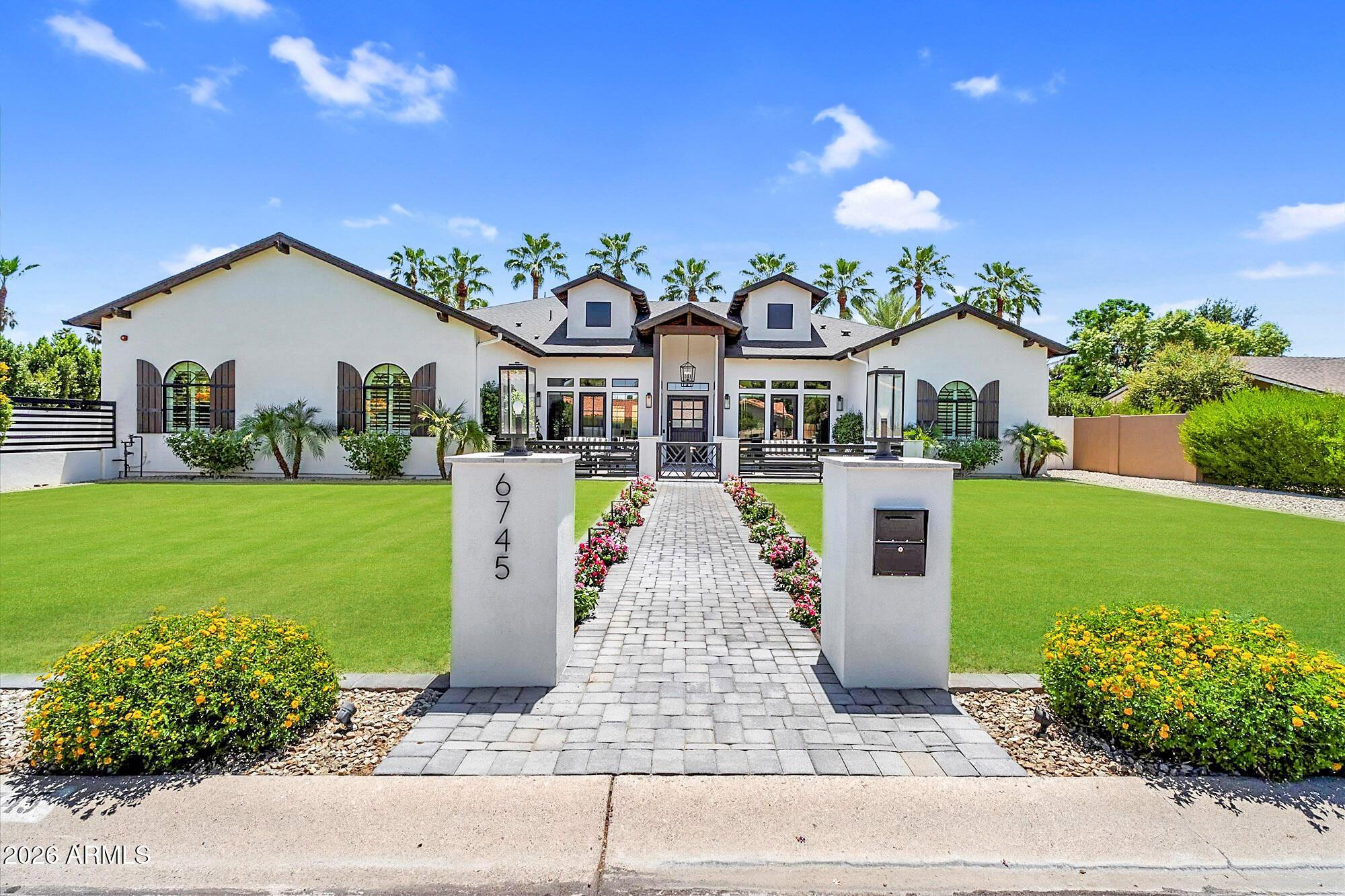 E Montecito Ave, Scottsdale, AZ 85251