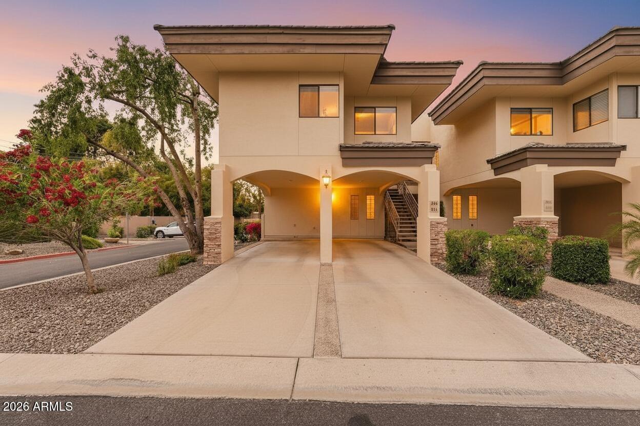 E Camelback Rd, Phoenix, AZ 85018