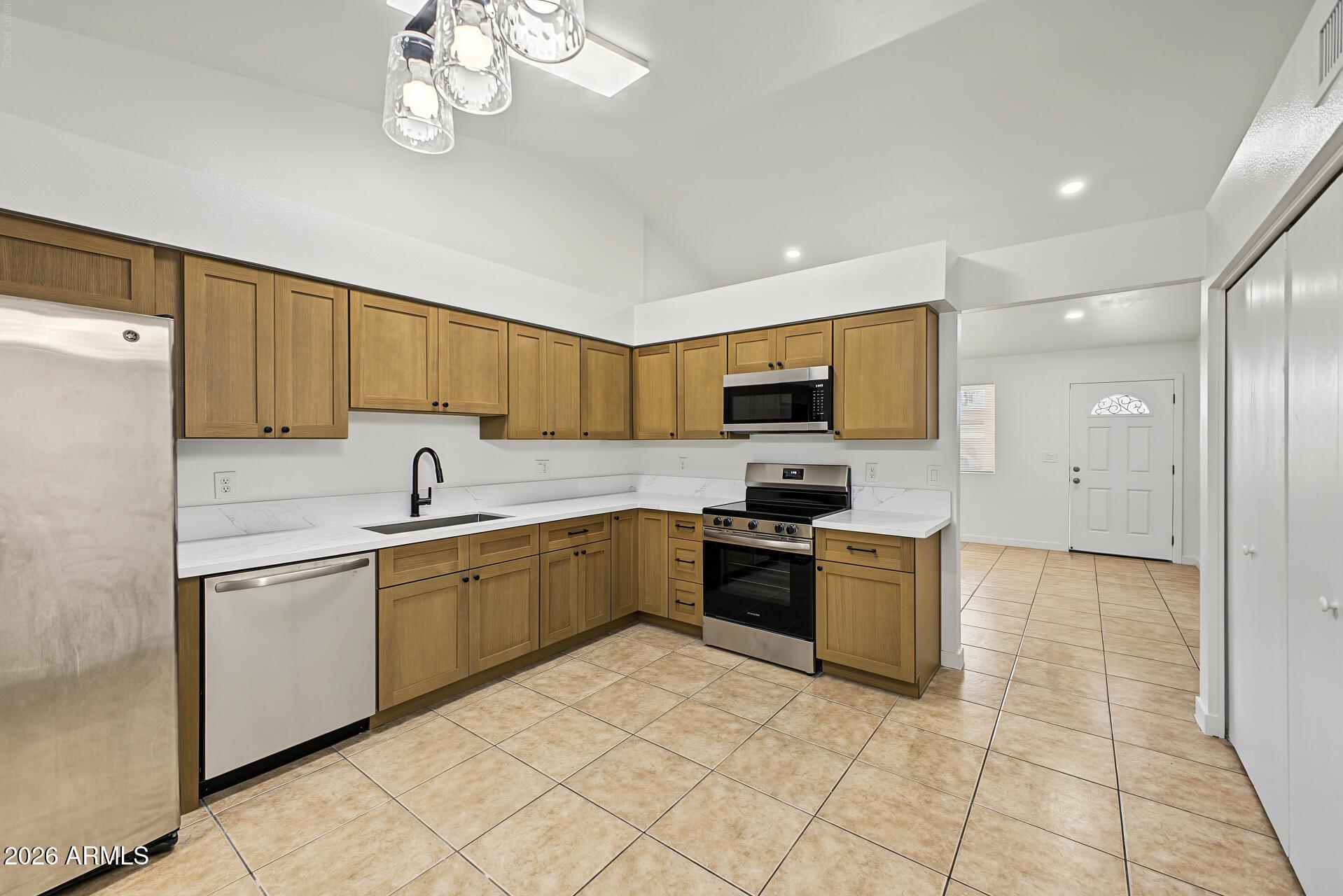 S Hartford St, Chandler, AZ 85225