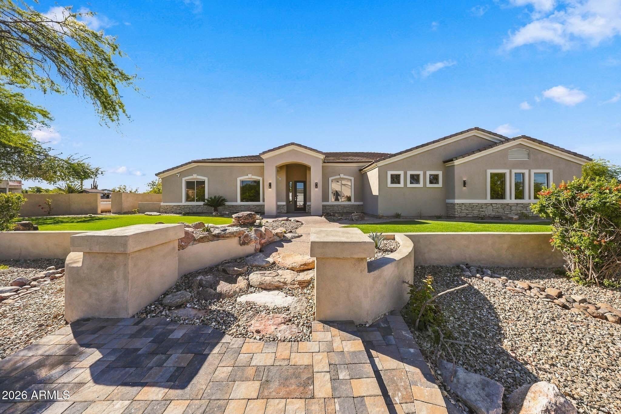 E Plymouth, Mesa, AZ 85207
