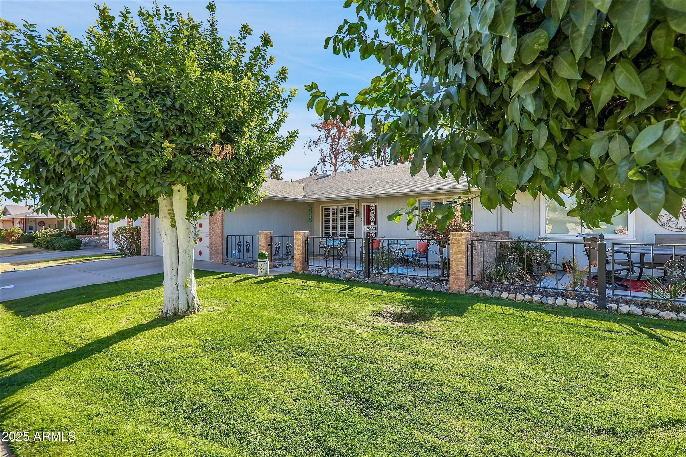 W Caron Dr, Sun City, AZ 85351