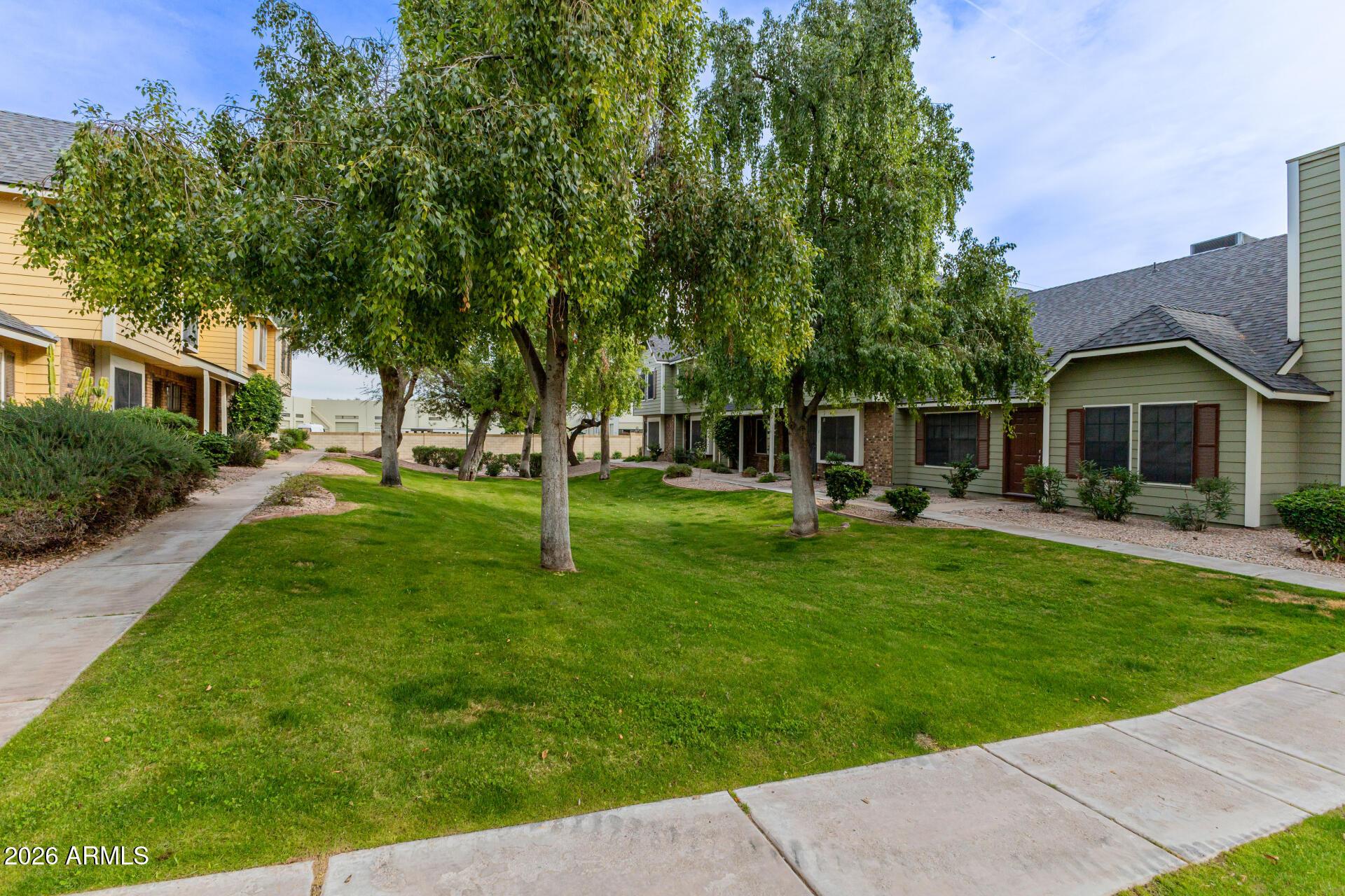 E Corral Rd, Phoenix, AZ 85044