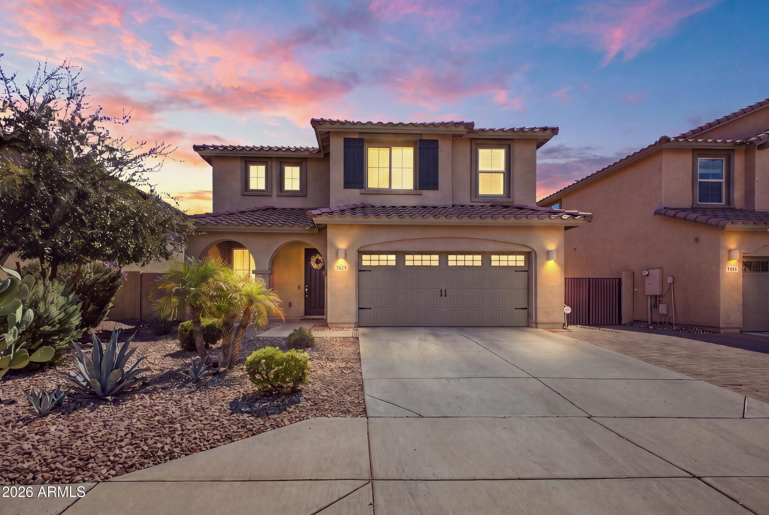 W Fetlock Trl, Peoria, AZ 85383