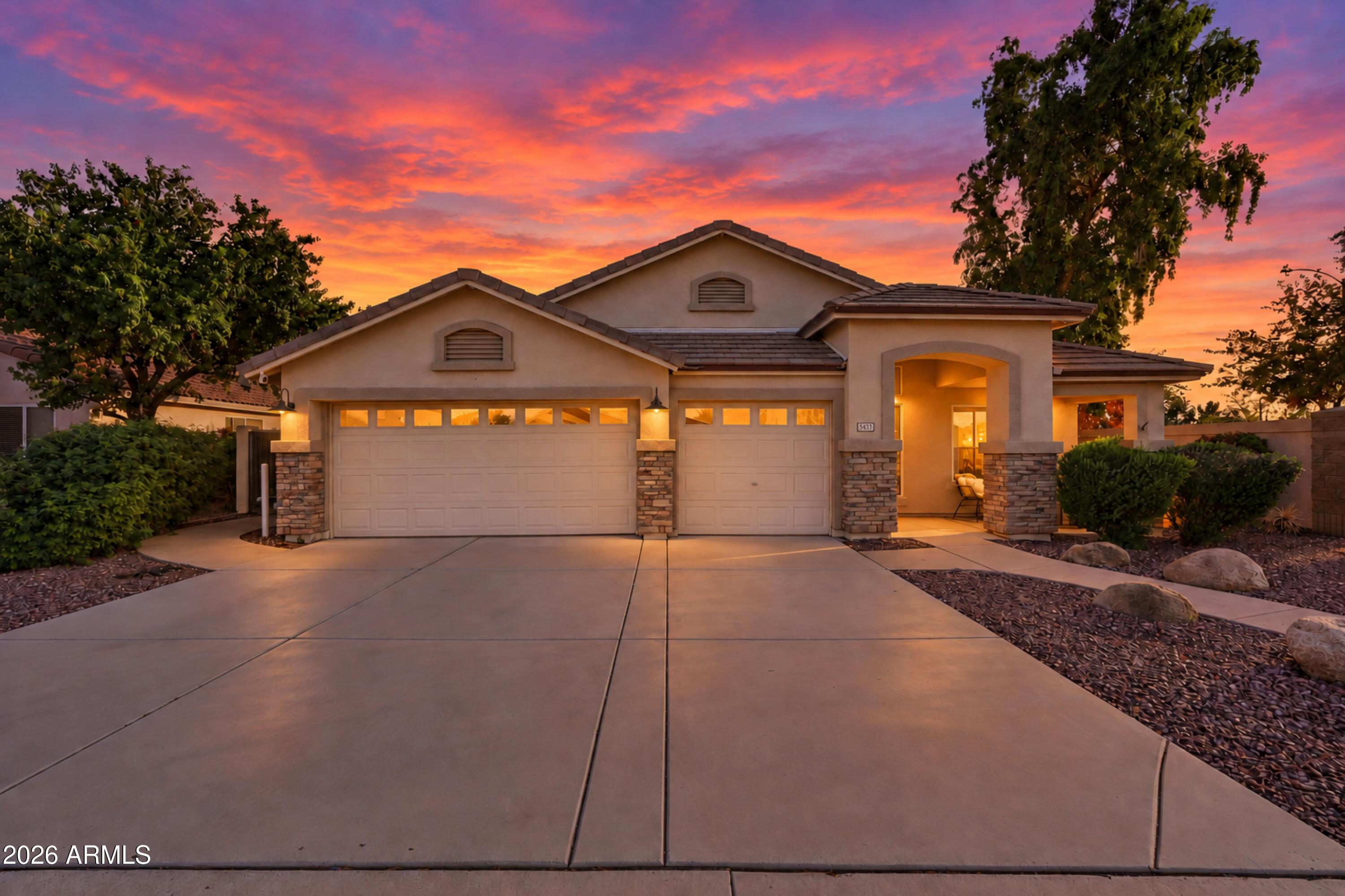 E Grove Cir, Mesa, AZ 85206