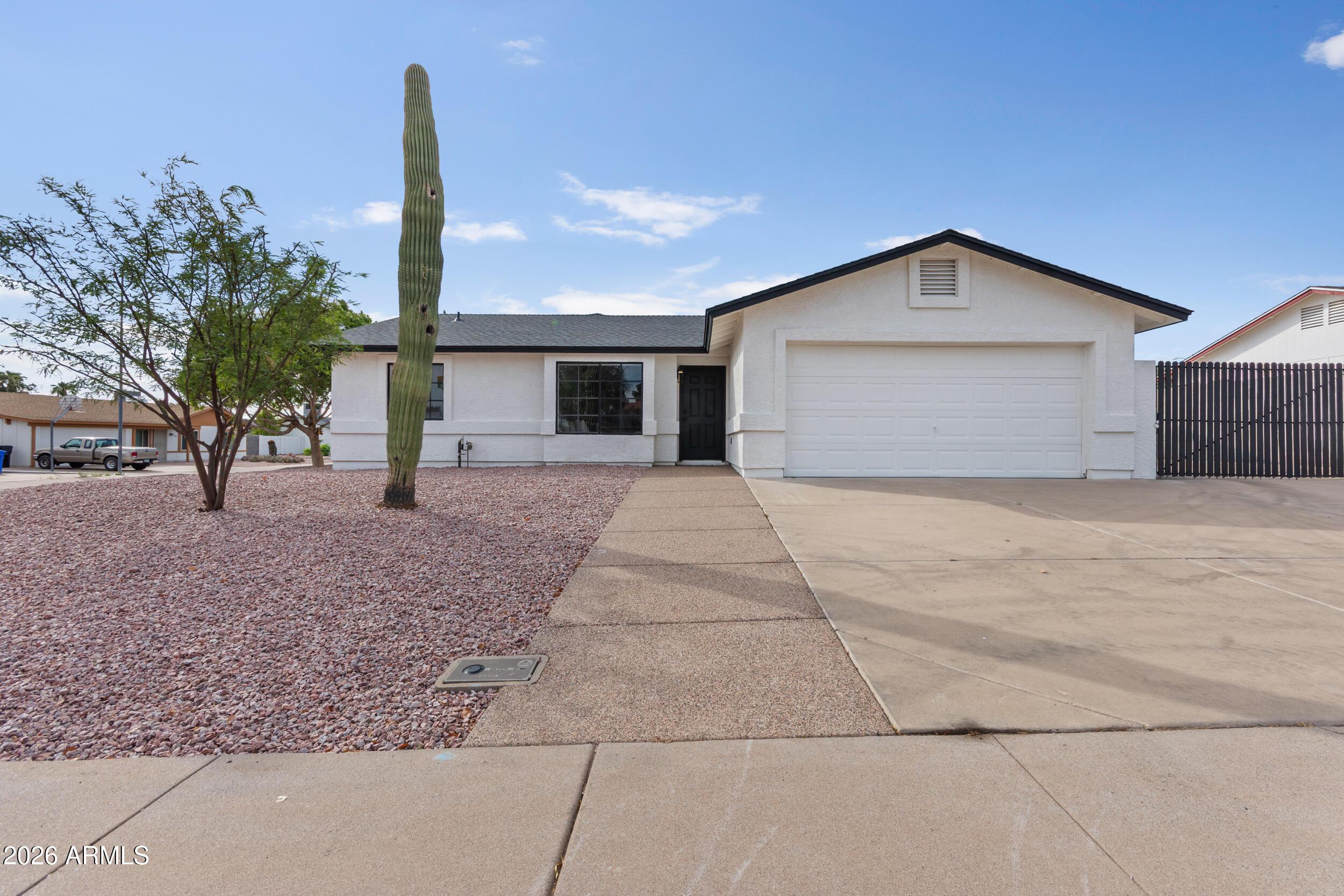 E Halifax Cir, Mesa, AZ 85207