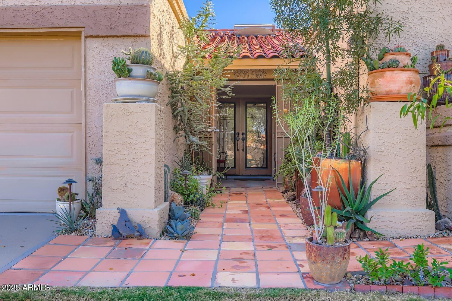 E Cochise Ave, Scottsdale, AZ 85258