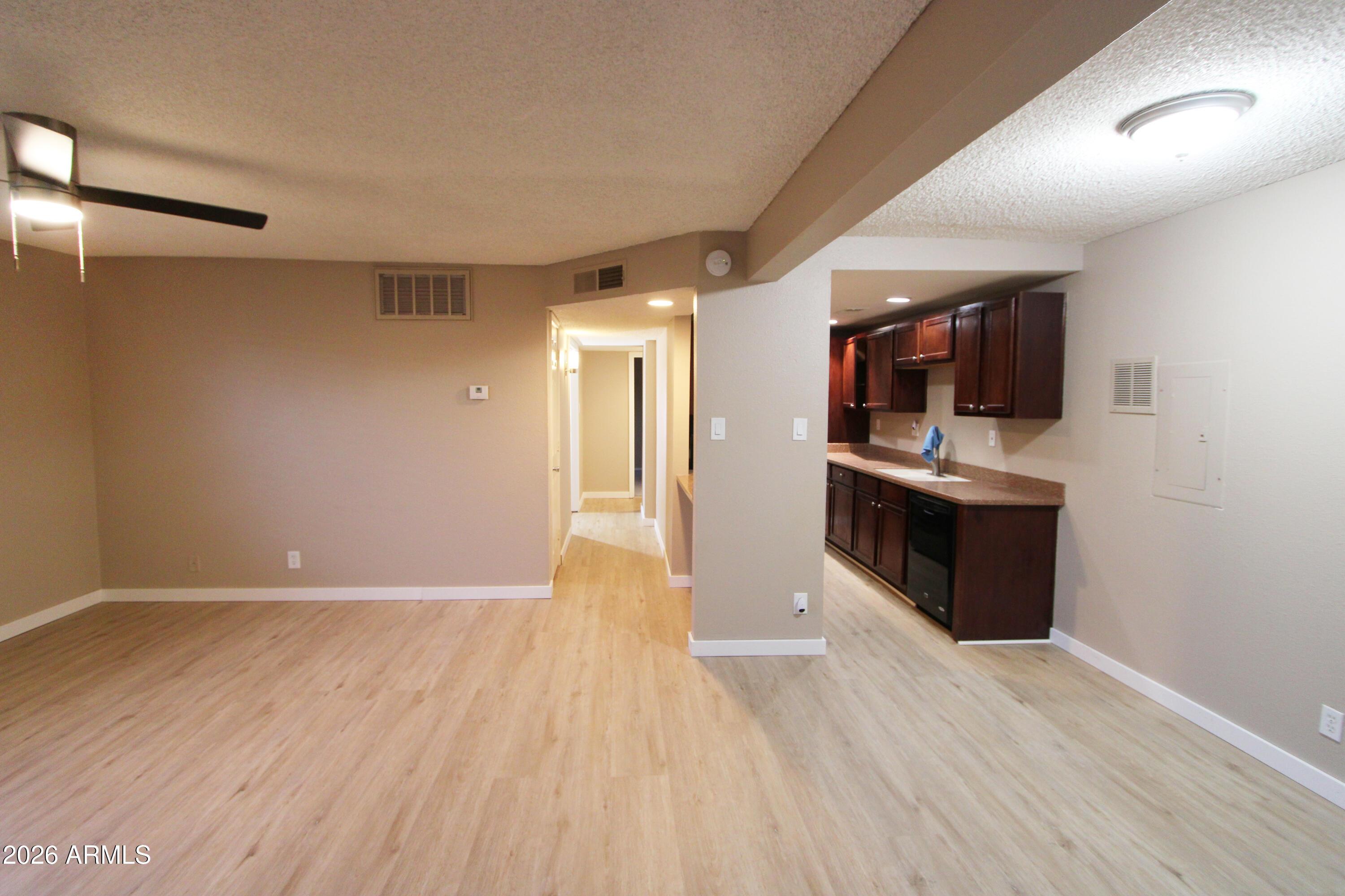 W Brown Rd, Mesa, AZ 85201
