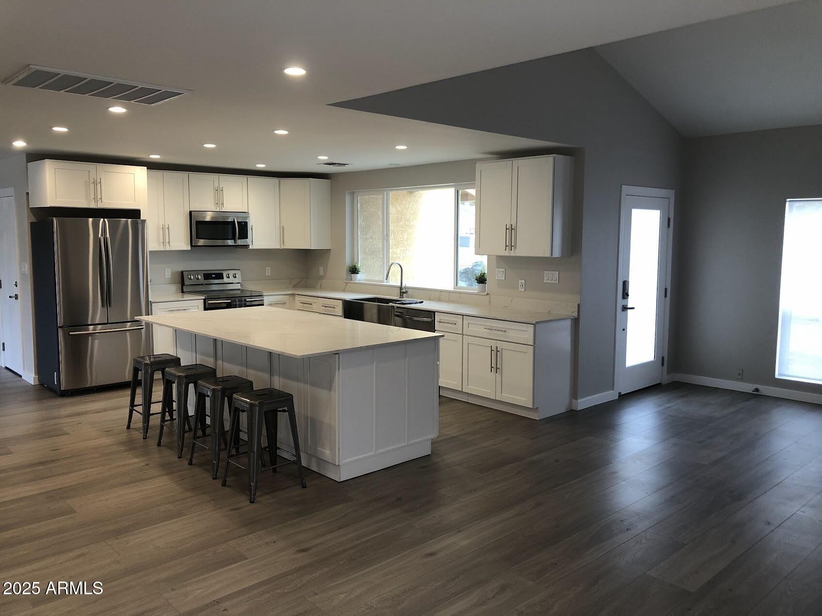 E Charter Oak Rd, Scottsdale, AZ 85254