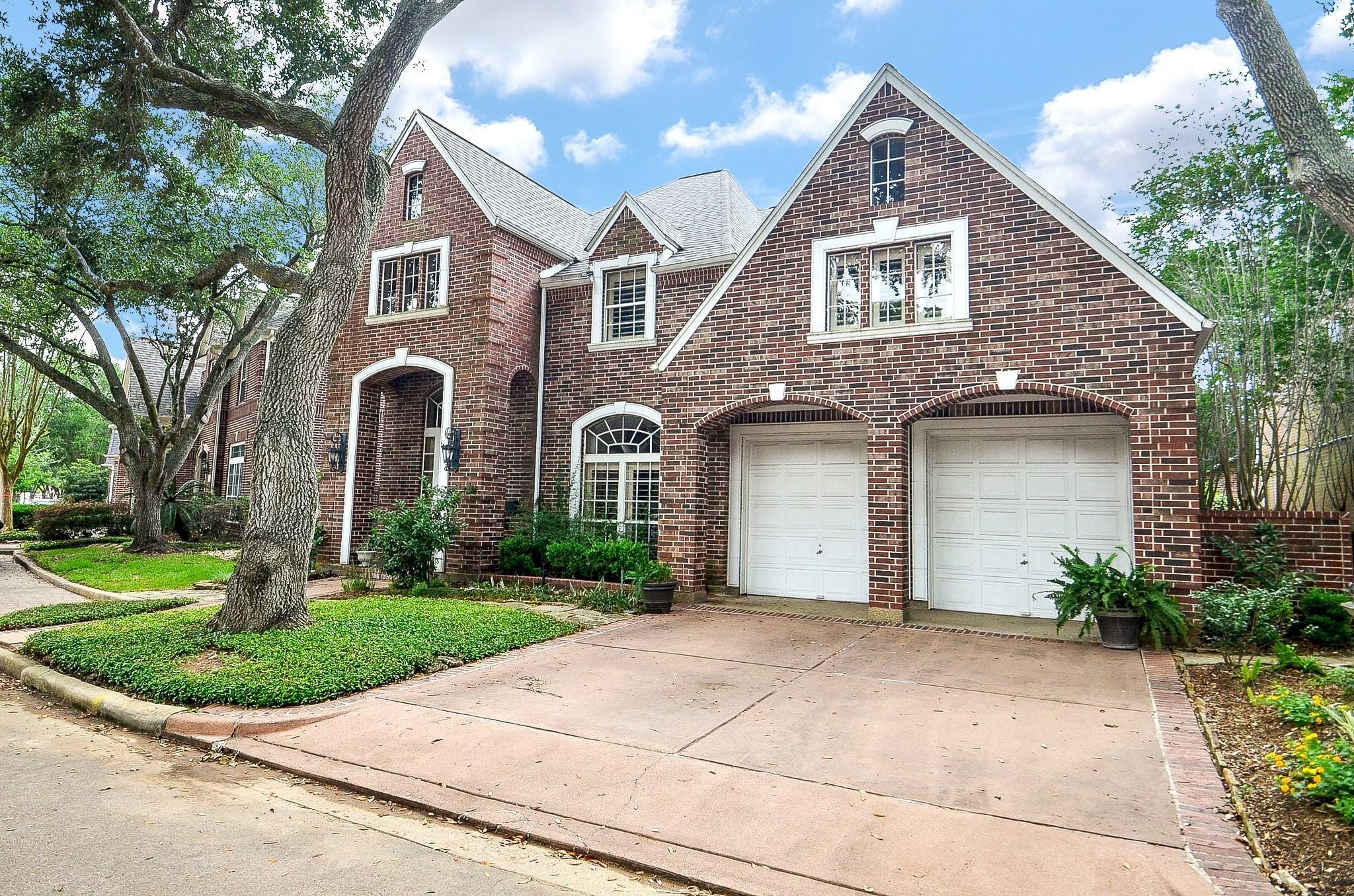 Ambleside Crescent Dr, Sugar Land, TX 77479