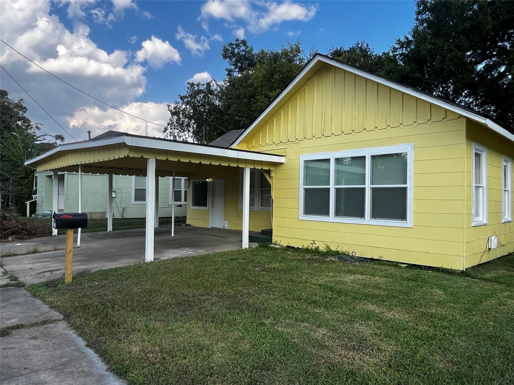 N 2nd St, Baytown, TX 77520