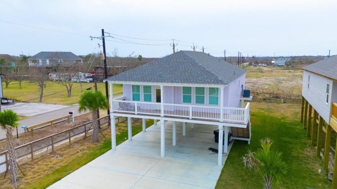 Sapphire Palms Ct, Dickinson, TX 77539