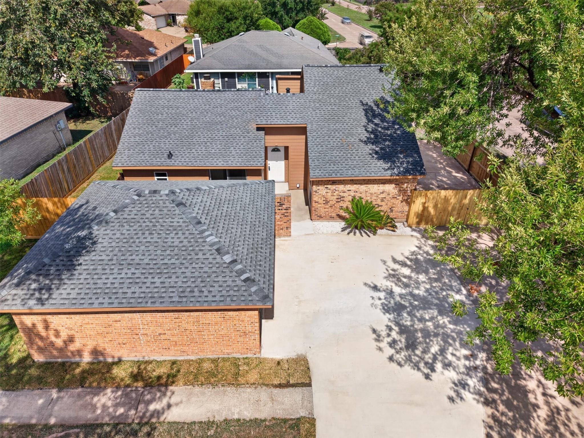 Parkway Forest Dr, Houston, TX 77044