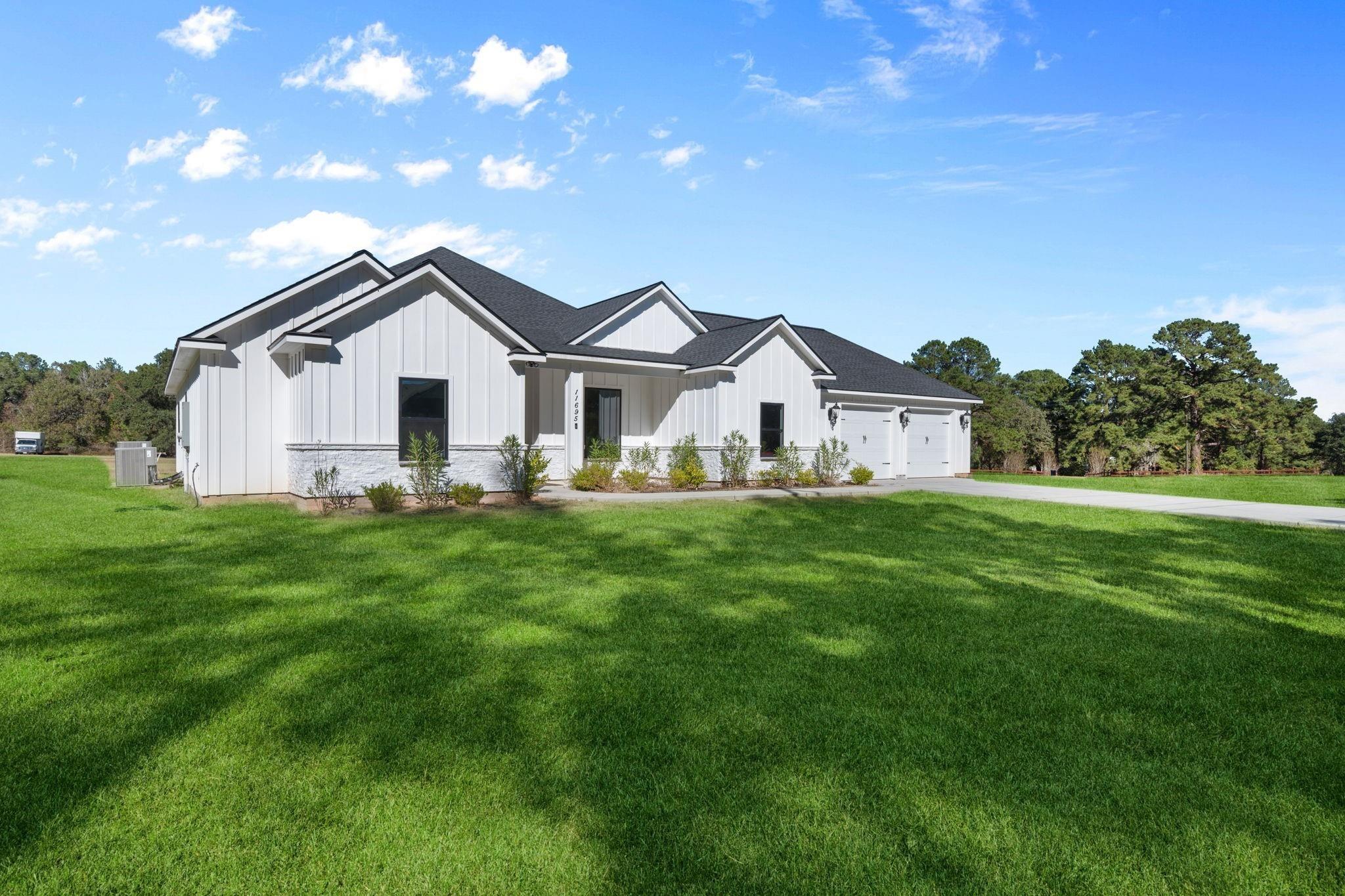 Amberwood Dr, Montgomery, TX 77356