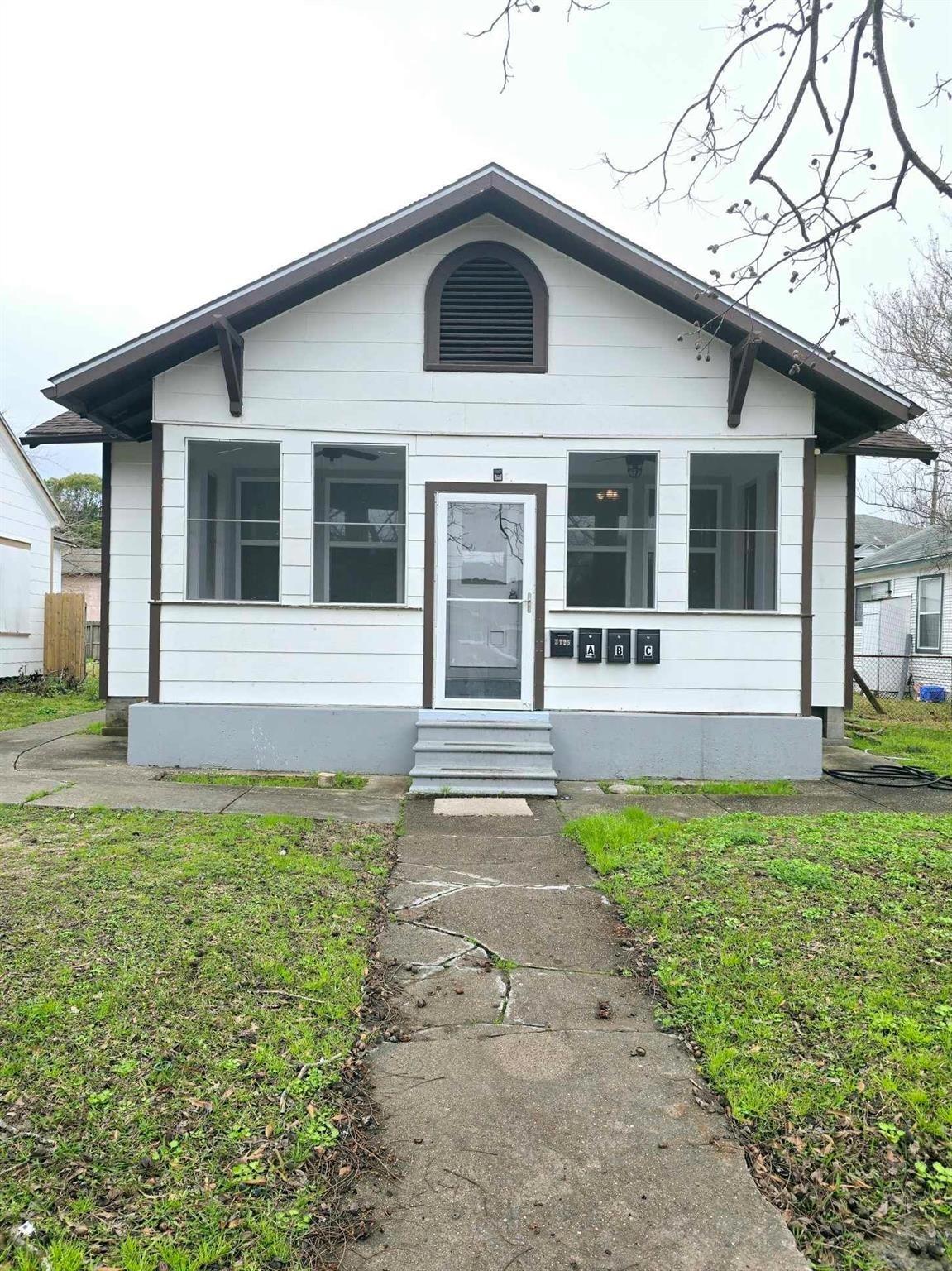 Illinois St, Baytown, TX 77520
