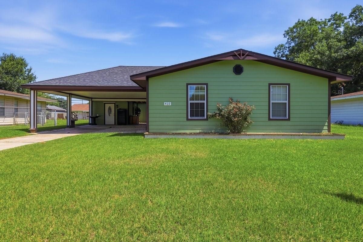 Crepe Myrtle Ave, Orange, TX 77630