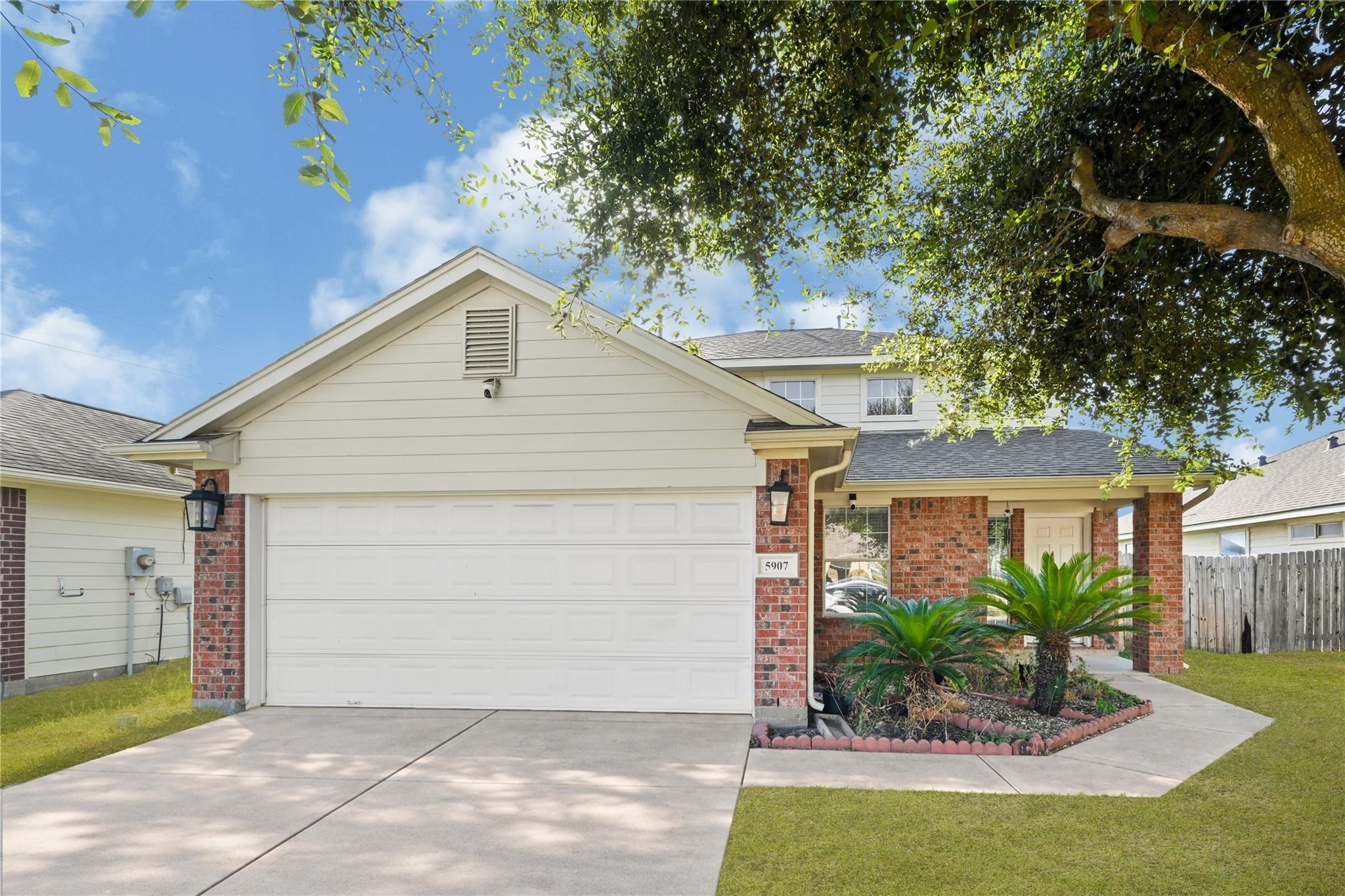 S Brenwood Dr, Katy, TX 77449