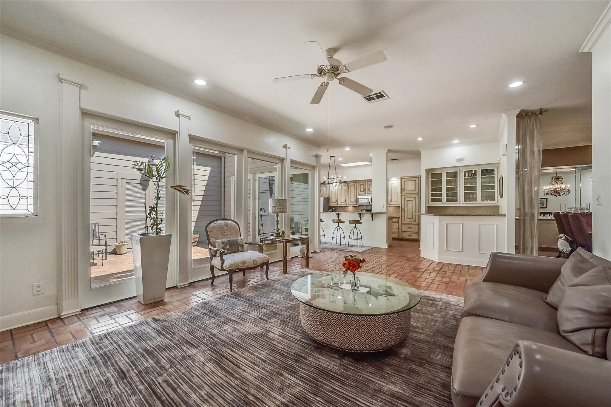 Canongate Dr, Houston, TX 77056