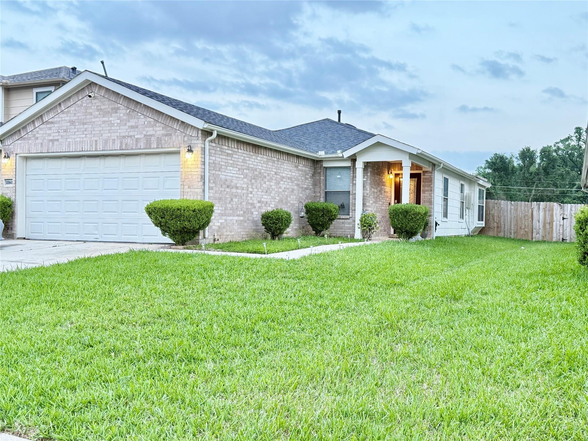 Twisting Pine Dr, Spring, TX 77373
