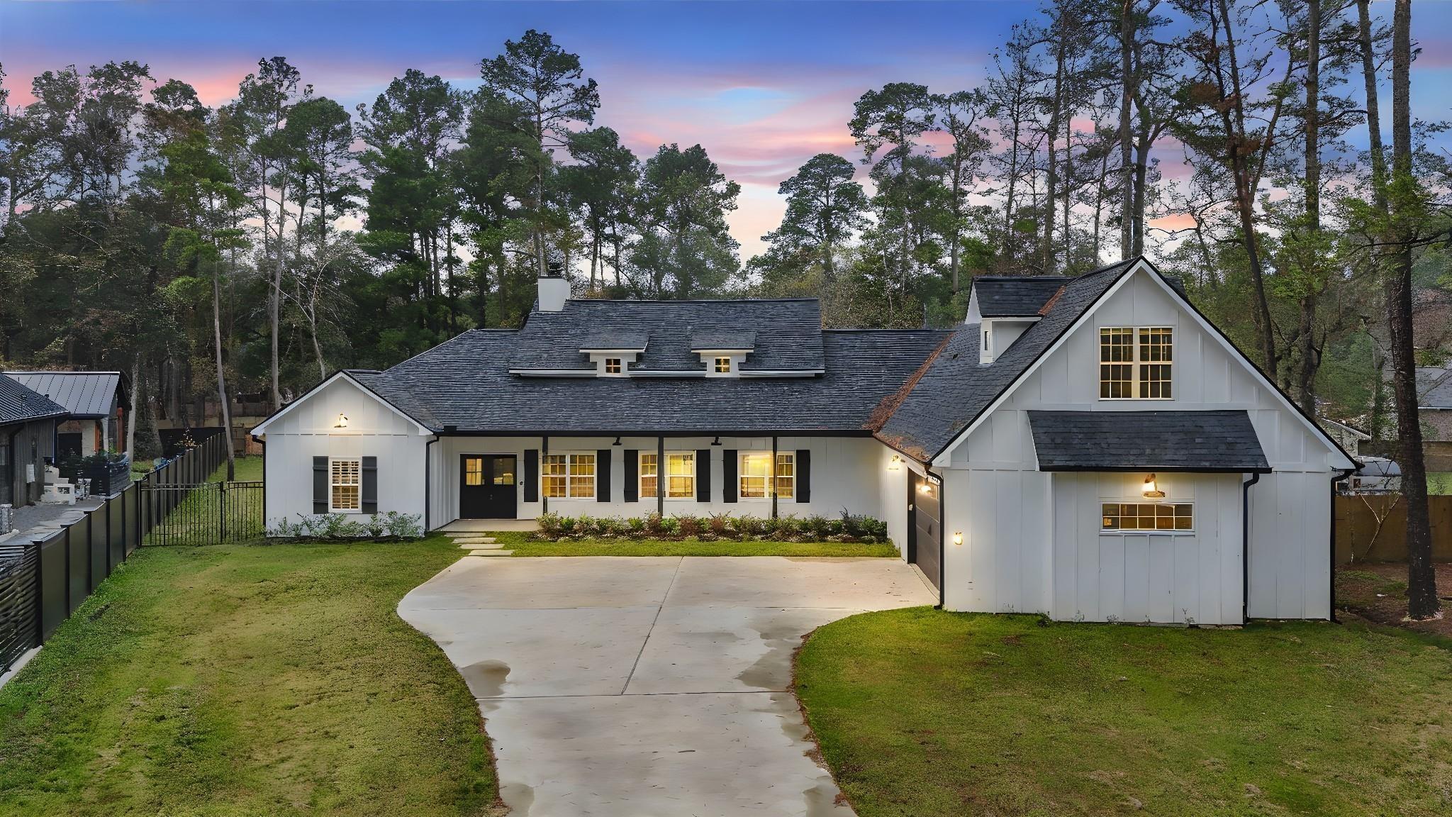 W Forest Ct, Conroe, TX 77384