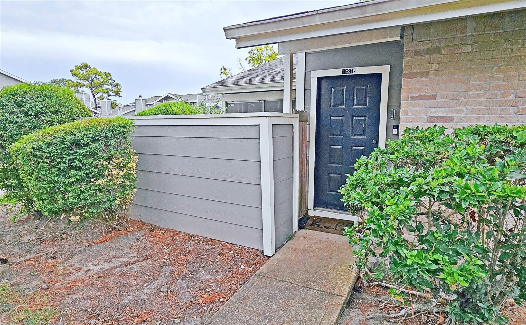 Coppertree Ln, Houston, TX 77035