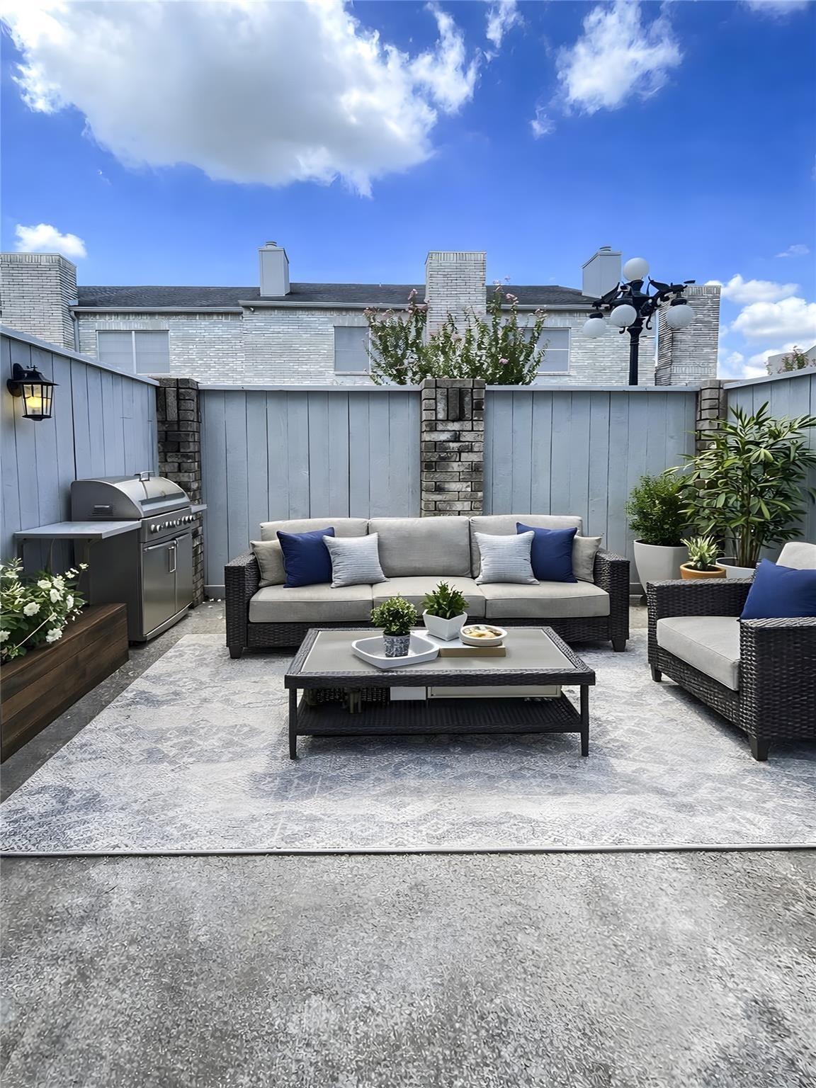 Wilcrest Dr, Houston, TX 77042