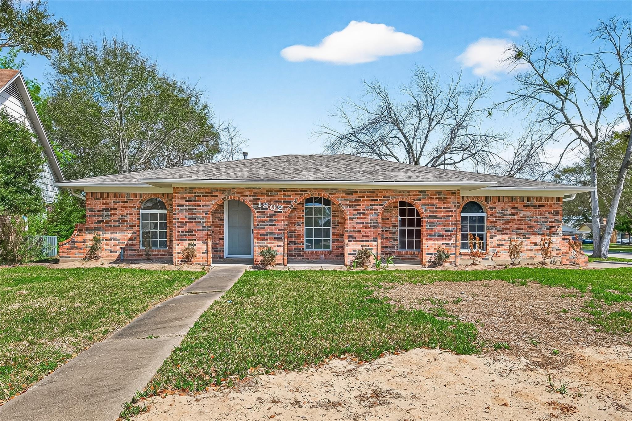 Terrence Dr, Stafford, TX 77477