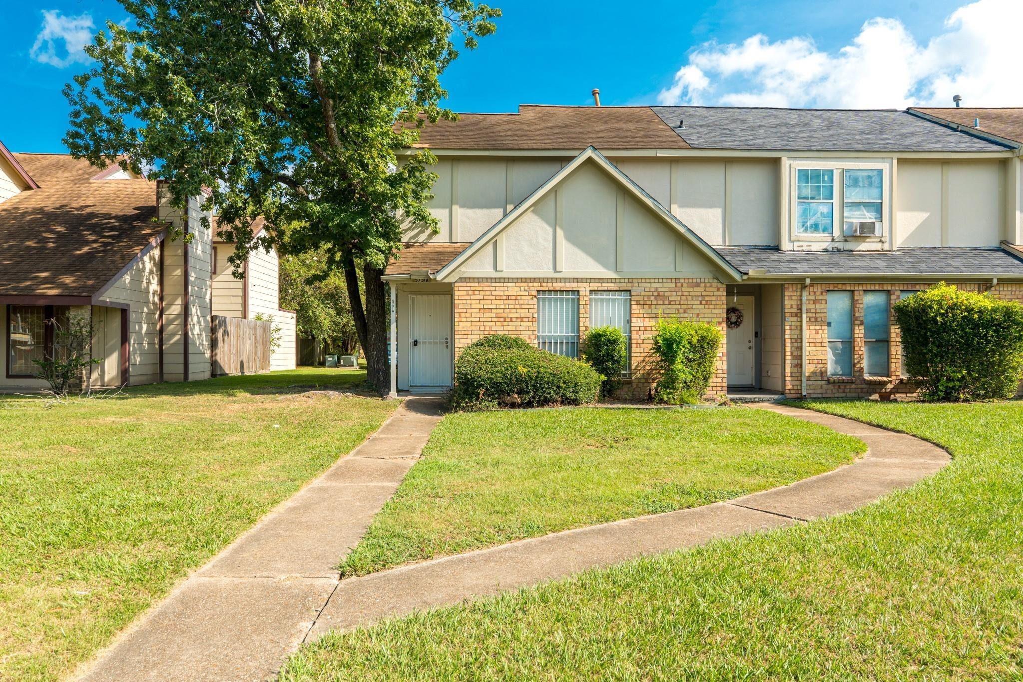 Easthampton Dr, Houston, TX 77039