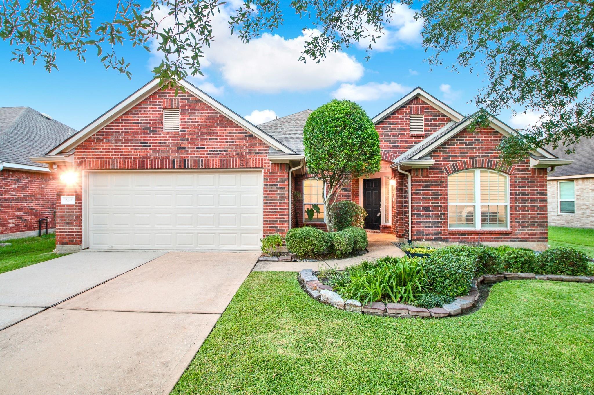 Fernwillow Dr, Spring, TX 77379
