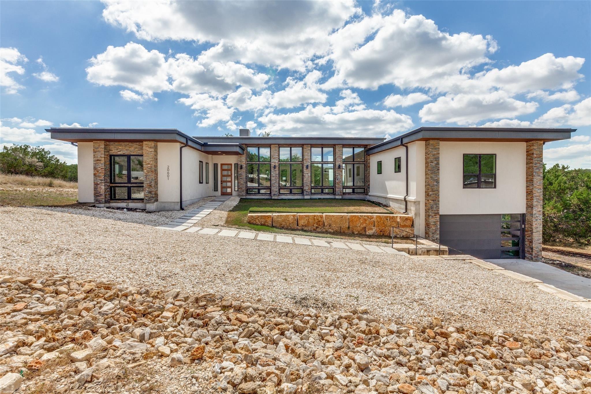 Henry Ave, Lago Vista, TX 78645