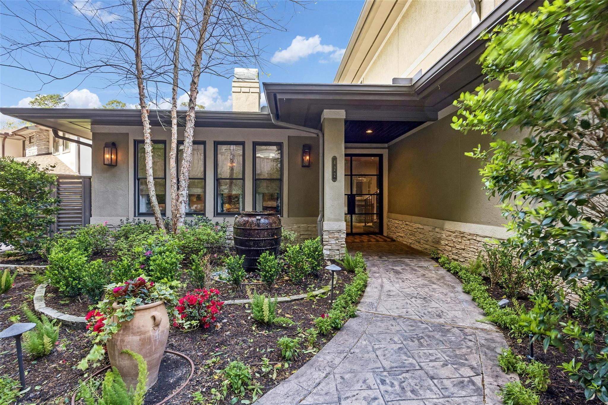 Pinewold Dr, Houston, TX 77056
