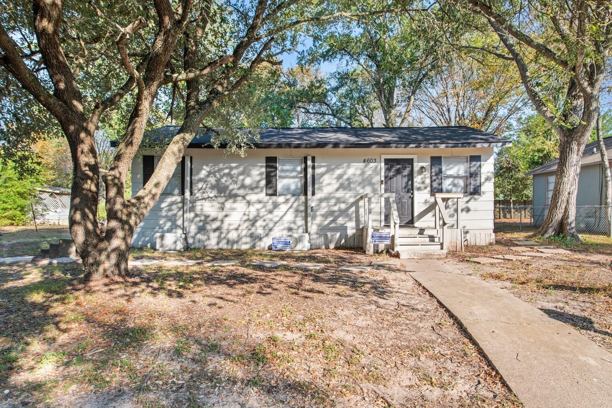 Castle Ave, Bryan, TX 77808