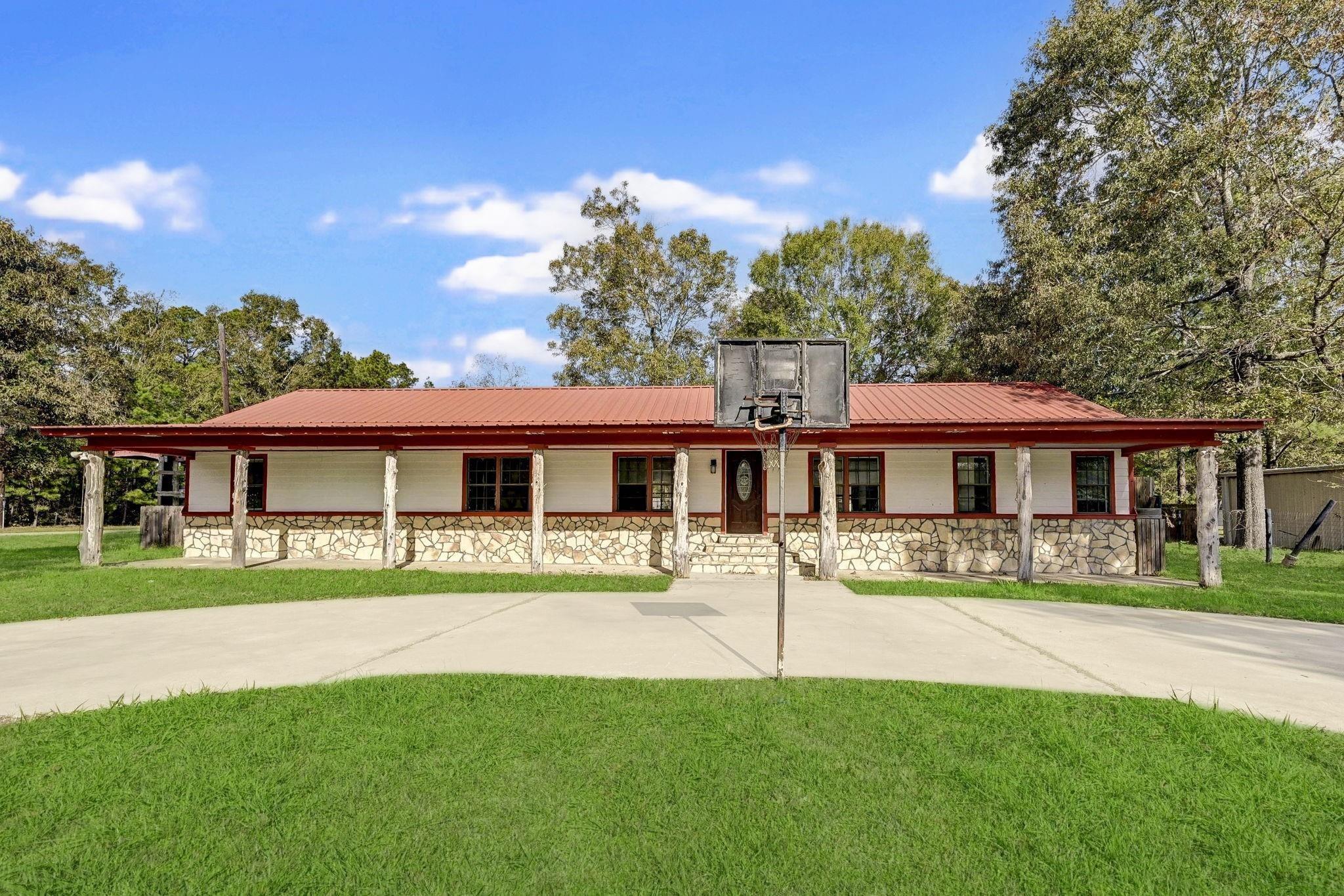 Big Hawg Dr, Trinity, TX 75862