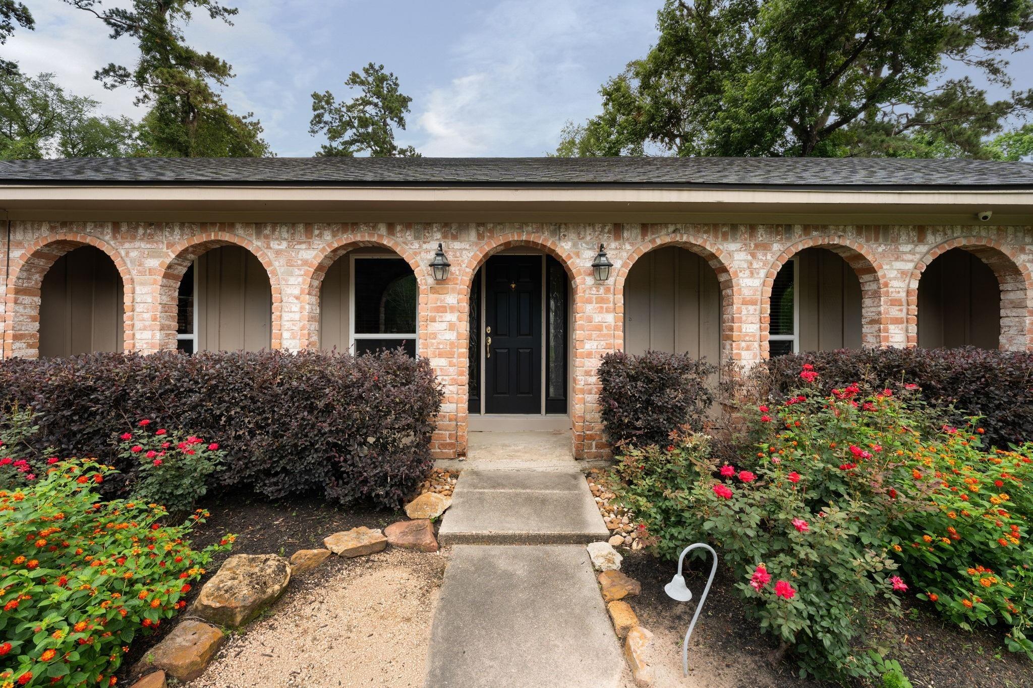Paula Ln, Conroe, TX 77385