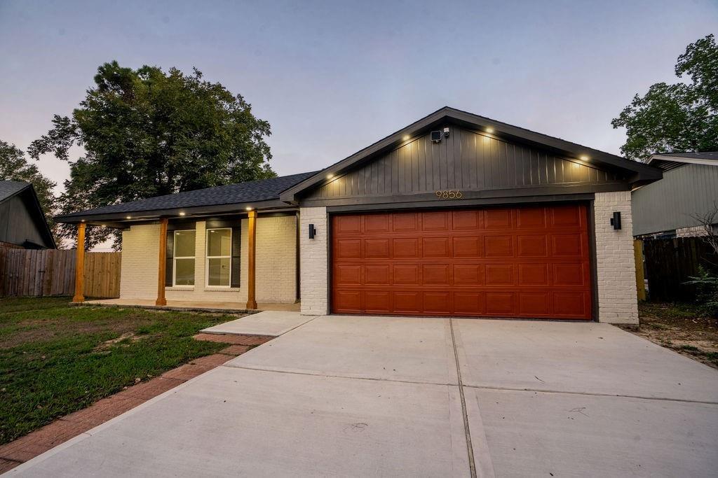 Oriole, Conroe, TX 77385