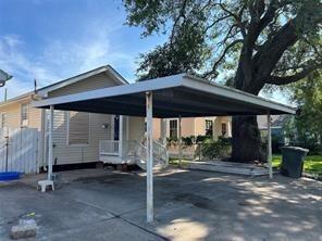 Avenue Q 1/2, Galveston, TX 77551