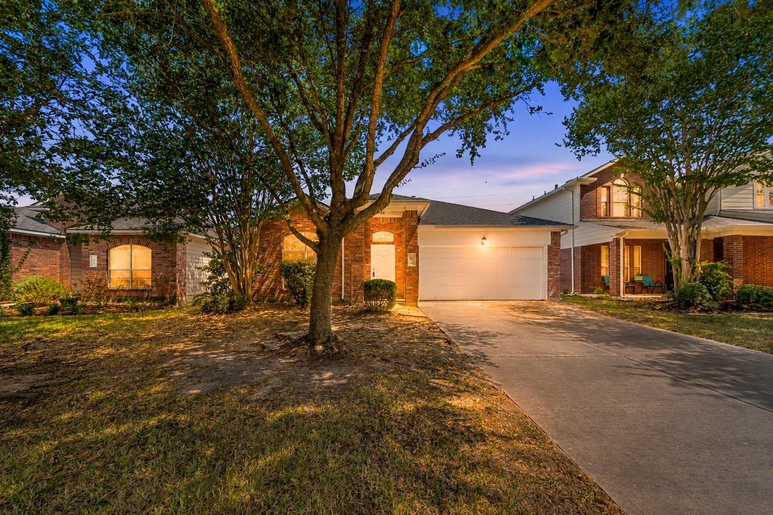 Bella Noche Dr, Spring, TX 77379