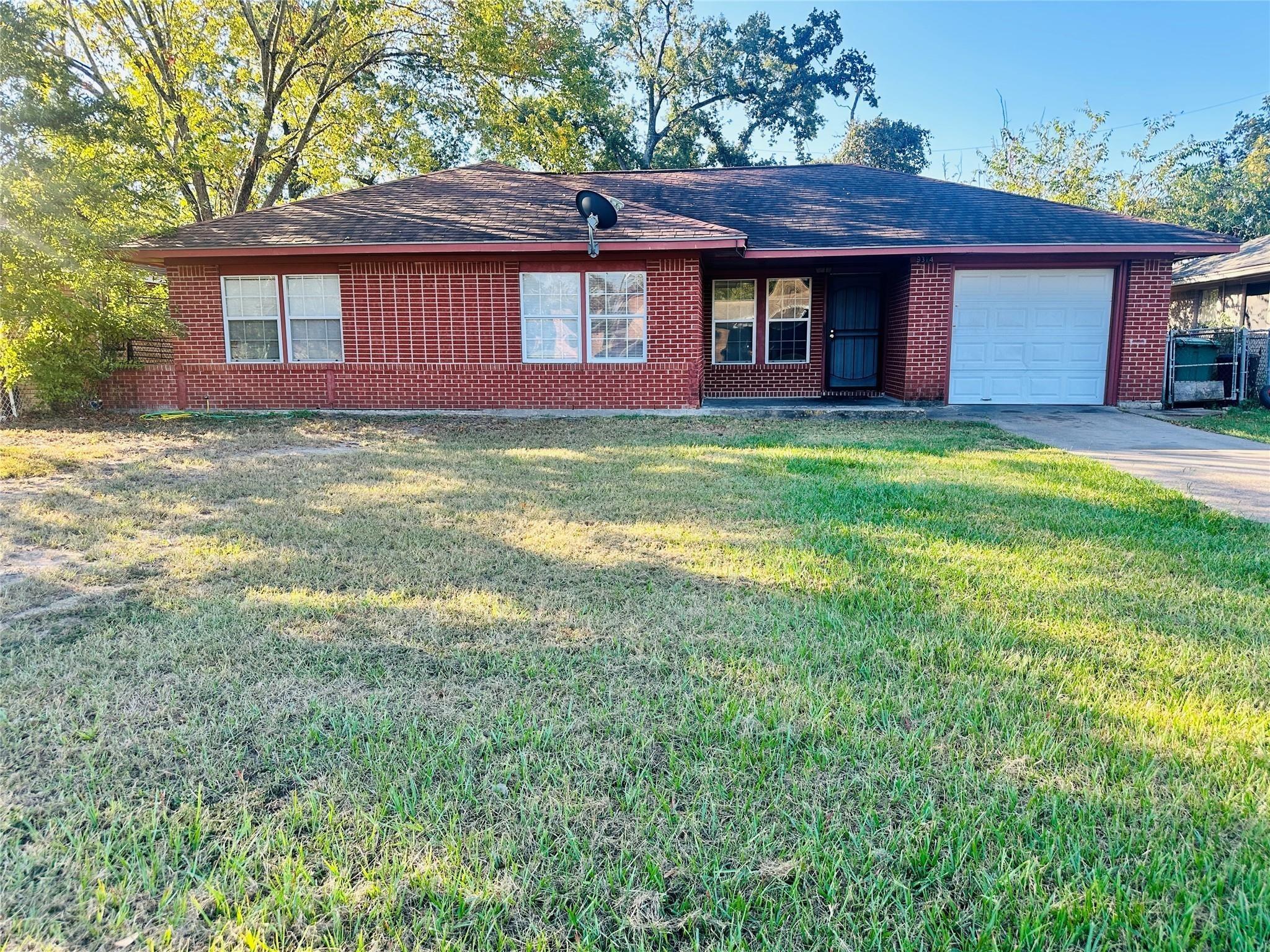 Woodlyn Rd, Houston, TX 77078