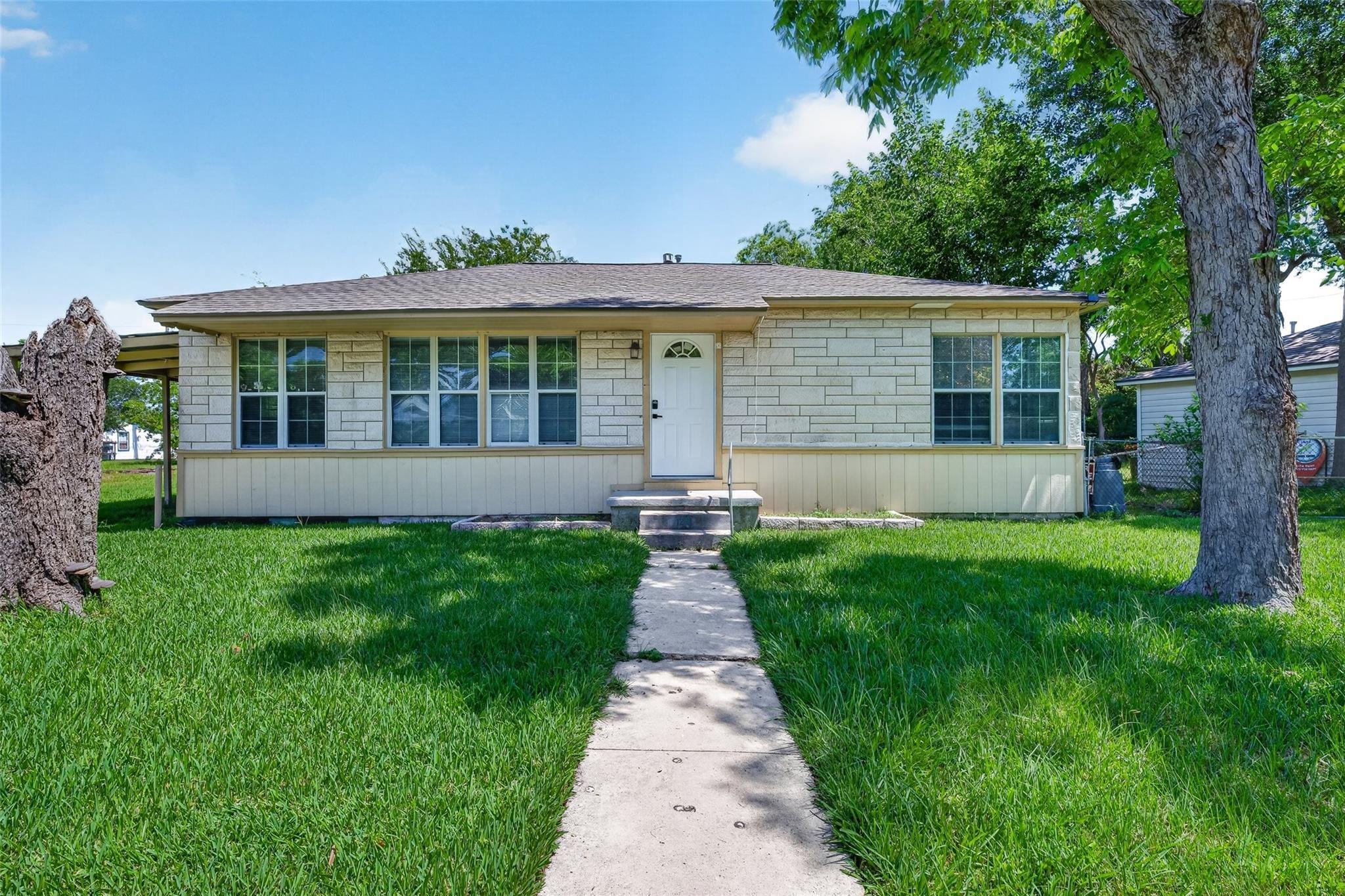 Parkway St, Baytown, TX 77520