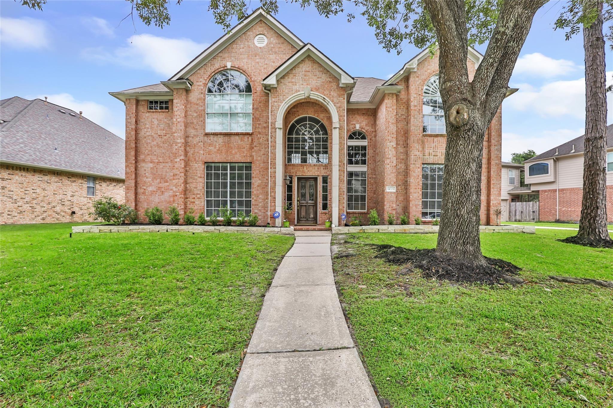 Hartshill Dr, Houston, TX 77044