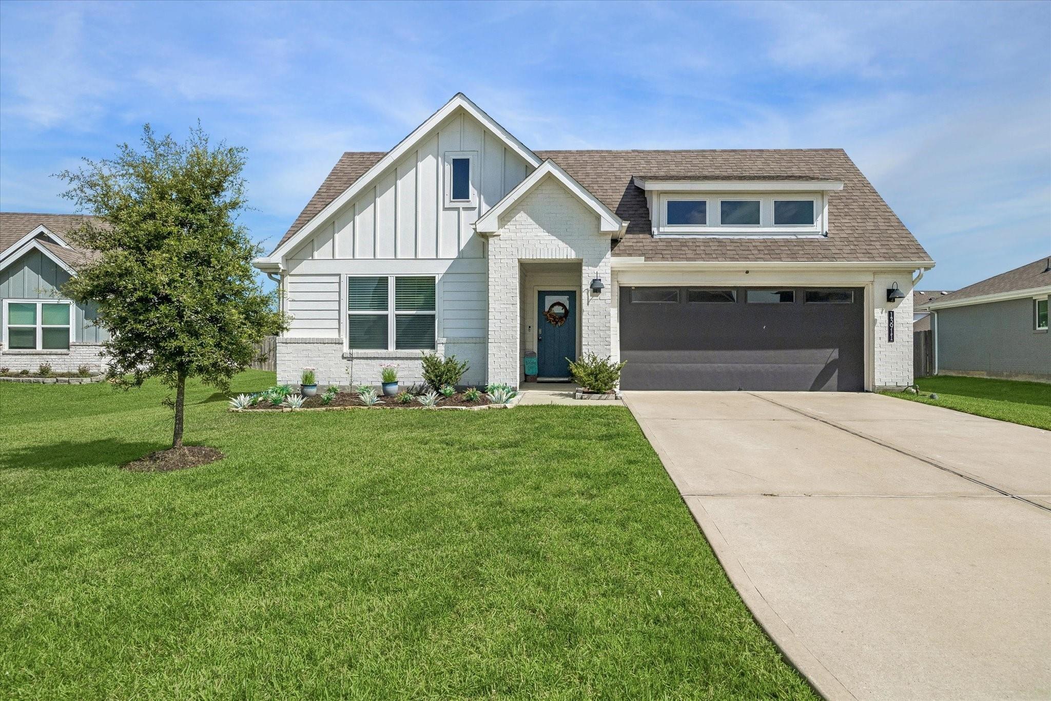 Red River Dr, Baytown, TX 77523