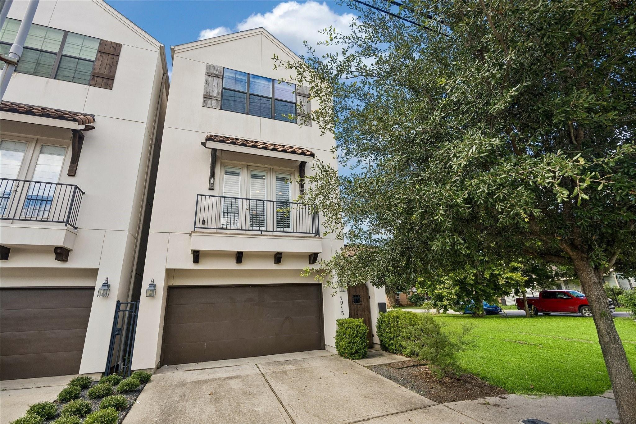 Spring St, Houston, TX 77007