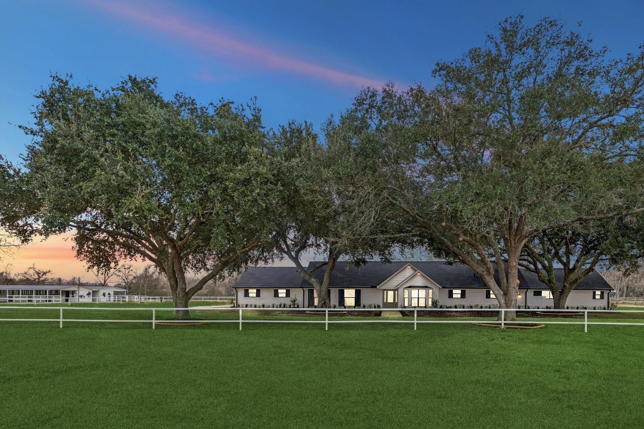 Oak Ln, Richmond, TX 77406