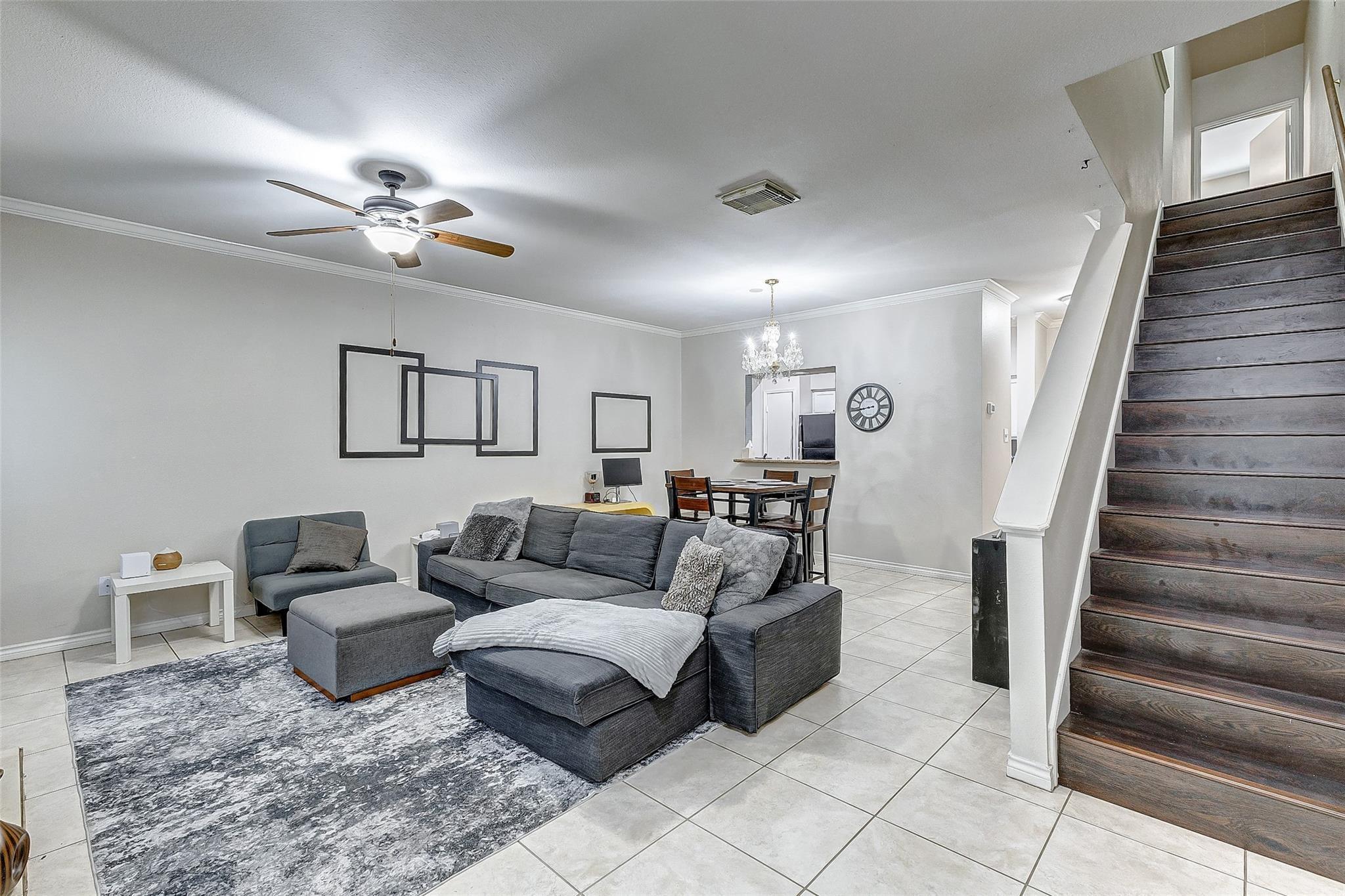 Red Oak Dr, Houston, TX 77090